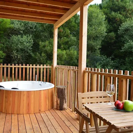 Compostela - Pedroso Con Banera De Hidromasaje Camping *