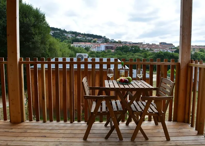 Compostela - Pedroso Con Banera De Hidromasaje Camping